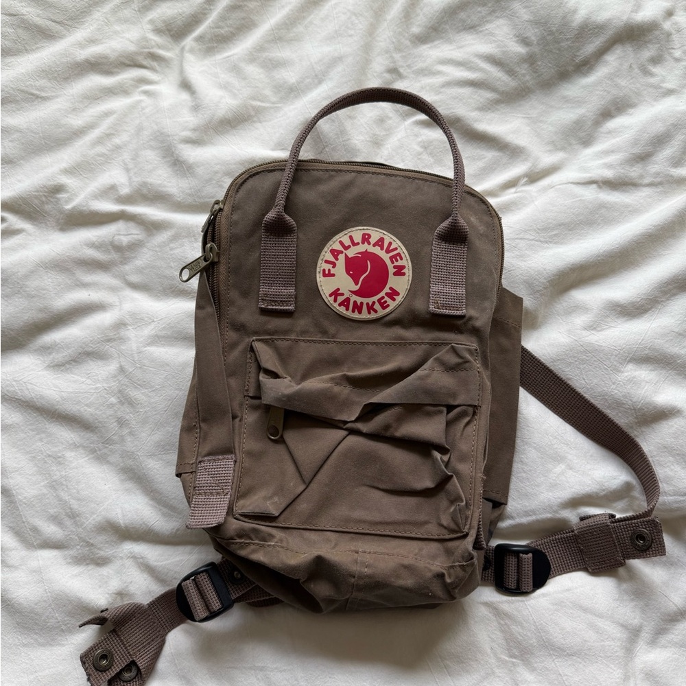 Fjallraven Kånken Backpack in Taupe